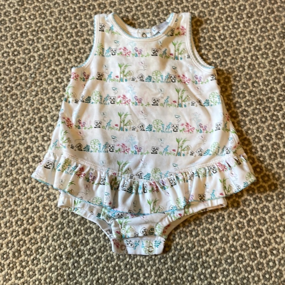 Kissy kissy one piece bodysuit, 9 months